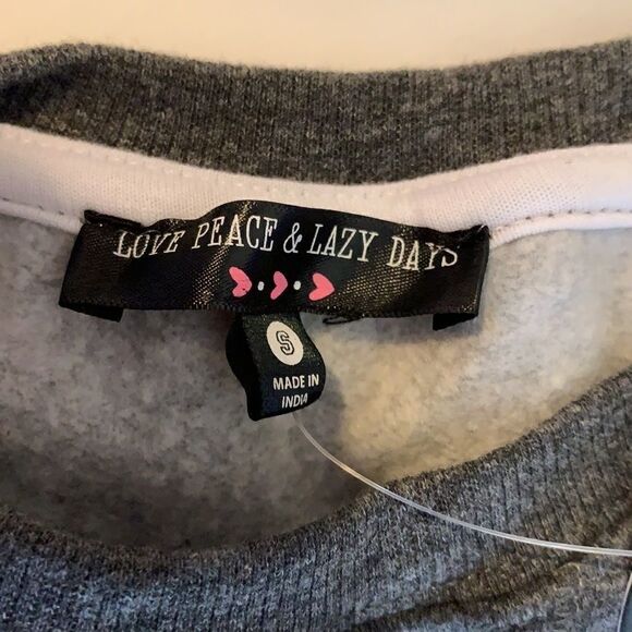 Love, Peace, & Lazy Days Gray fall sweatshirt NWT - Picture 11 of 14